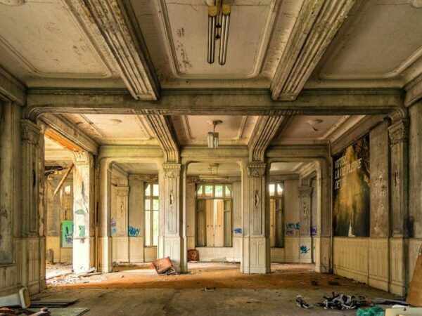 Things You Must Know About an Abandoned House